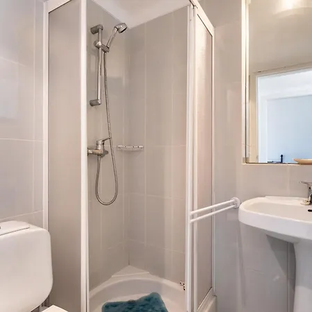 Villa Ipanema Poolside Living By Lovelystay Quarteira