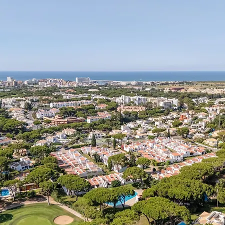 Villa Ipanema Poolside Living By Lovelystay Quarteira