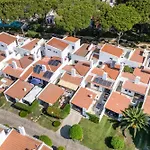 Ipanema Poolside Living By Lovelystay