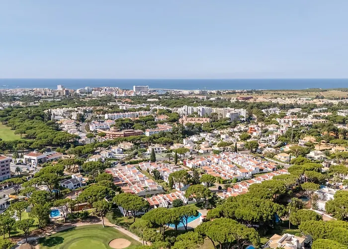 Villa Ipanema Poolside Living By Lovelystay Quarteira